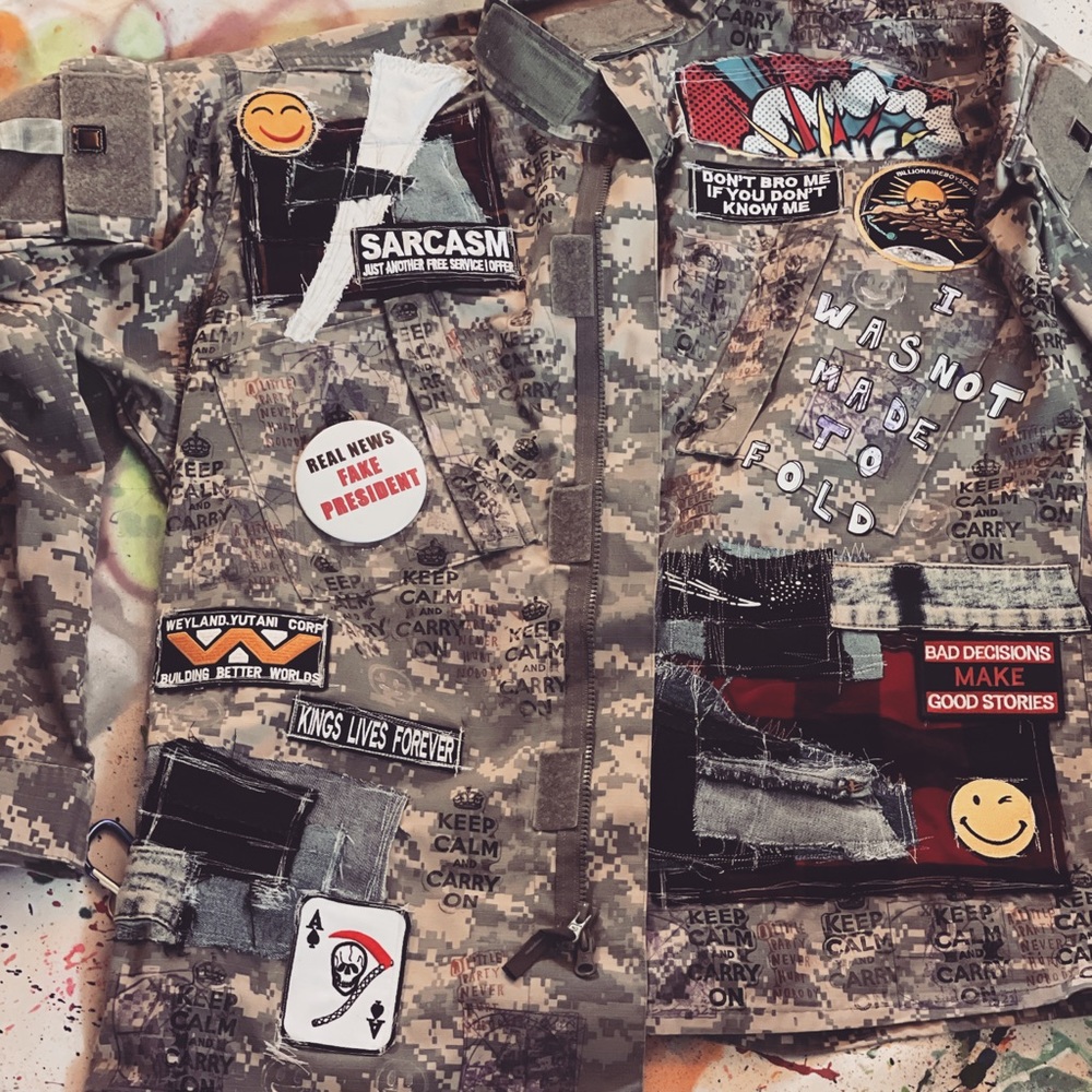 Men’s original army jacket with details